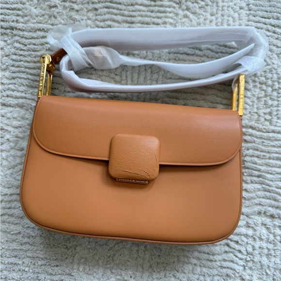 Charles & Keith Koa Square Push-Lock Shoulder Bag. *DAMAGED* - Picture 2 of 5